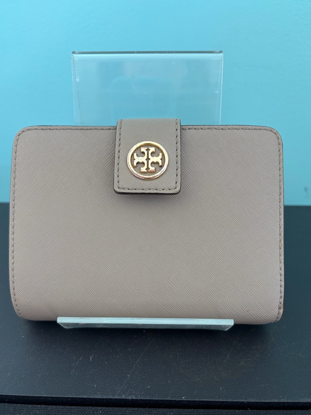 Tory Burch Gray Saffiano Leather Wallet Zip Around Continental Wallet Gold Logo